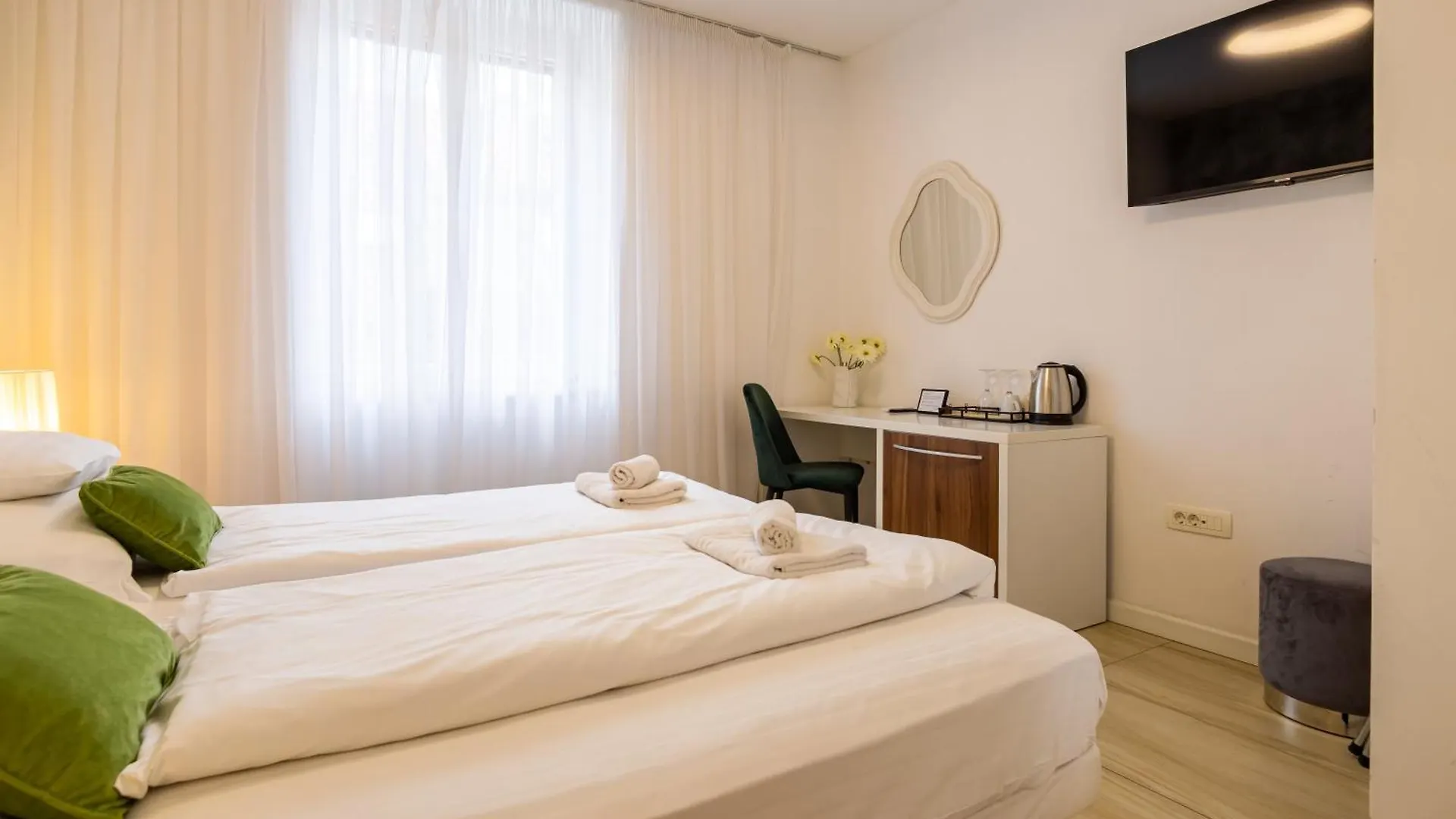Apartments & Rooms Graso