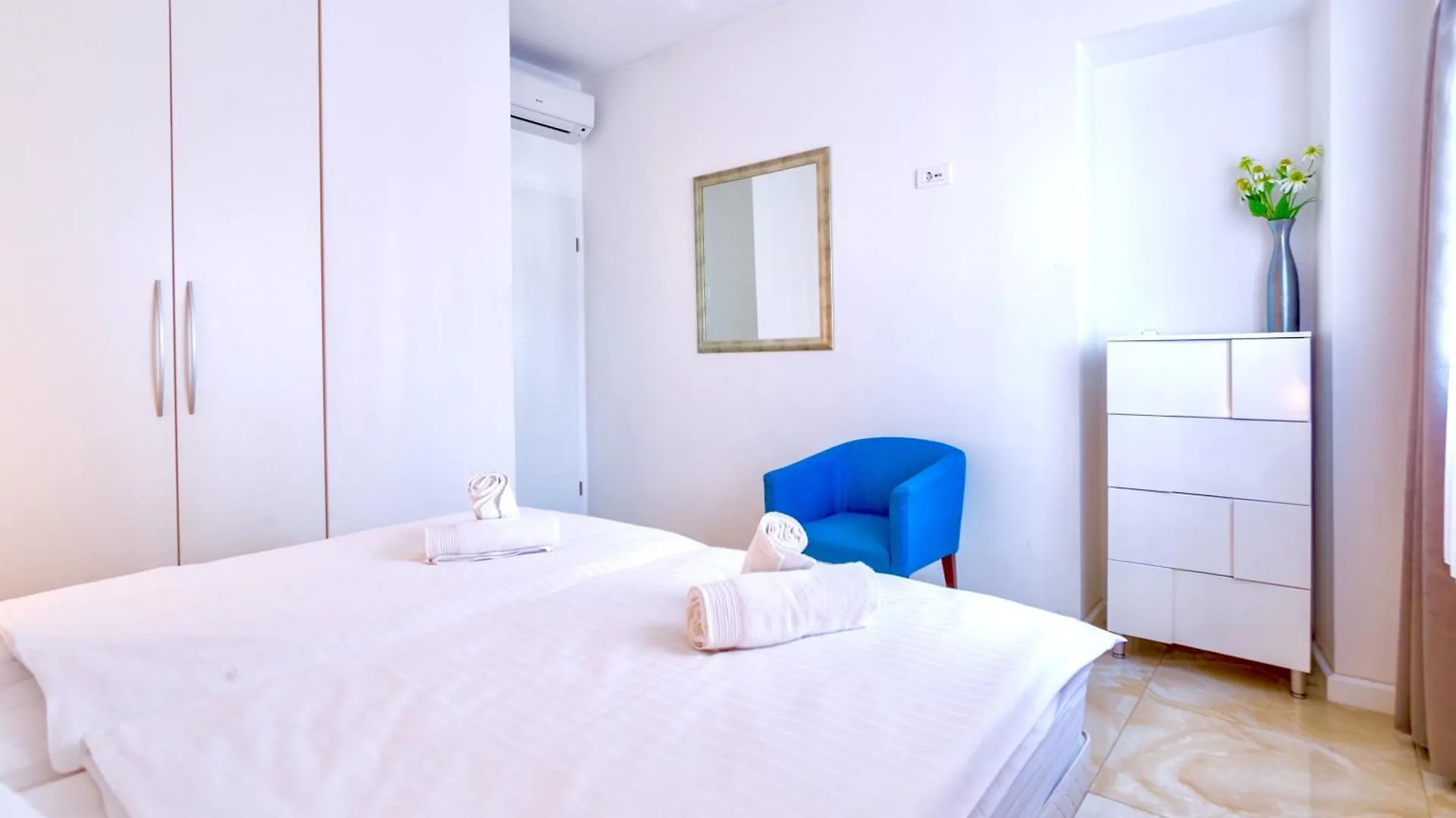 Apartments & Rooms Graso