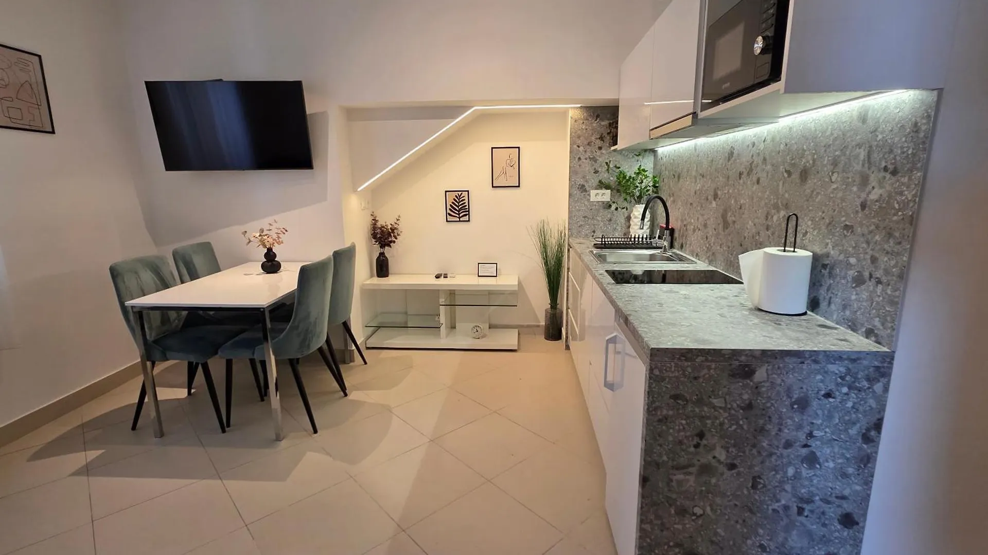Apartments & Rooms Graso Split