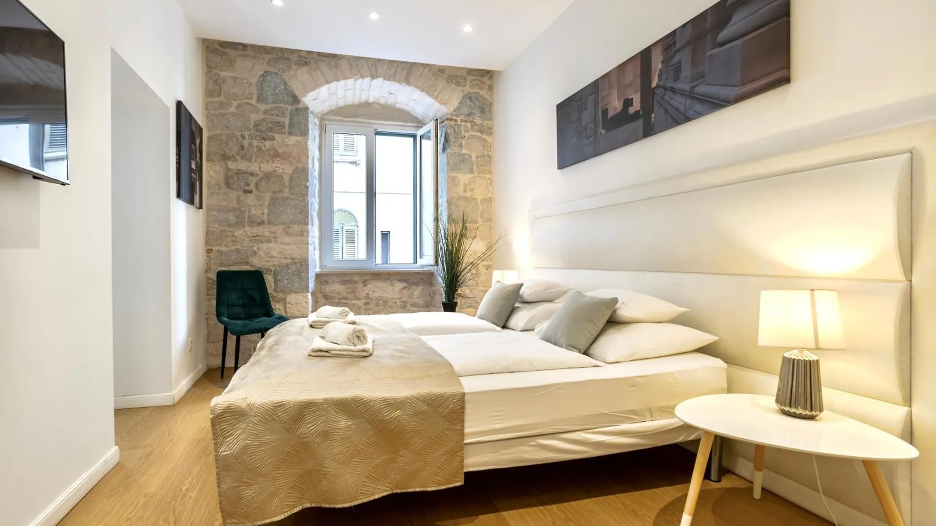 Apartments & Rooms Graso Split
