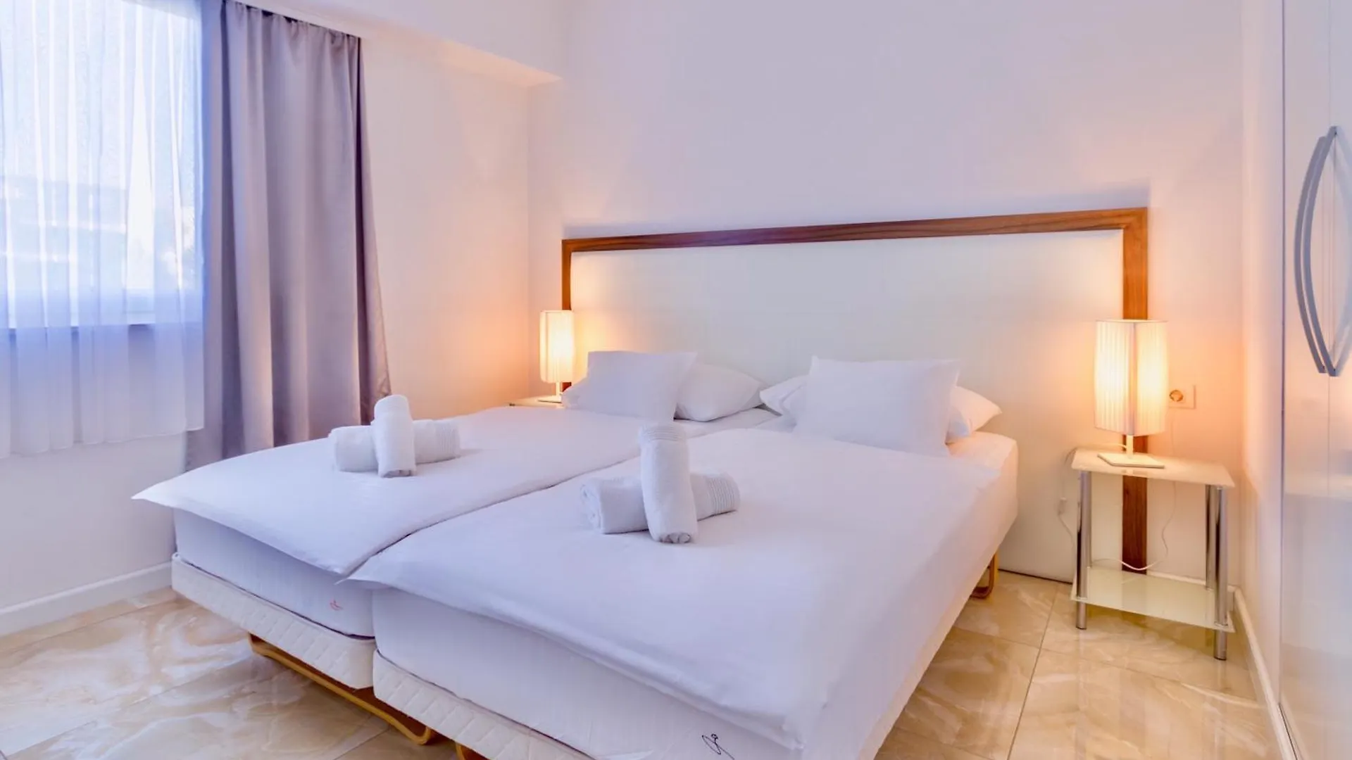 Apartments & Rooms Graso Split 0*,